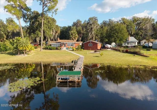Homes for sale in Crescent City, FL | 802 Lemon Ave, Crescent City, FL 32112 | MLS# 2122867