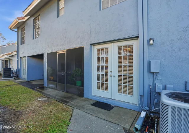 Photo 3 of Townhouse for sale at 4485 Oak Arbor Cir, Orlando, FL 32808 | MLS# 2123581 | Listing updated on 2026-07-07