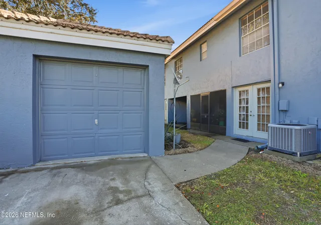 Photo 3 of Townhouse for sale at 4485 Oak Arbor Cir, Orlando, FL 32808 | MLS# 2123581 | Listing updated on 2026-07-07