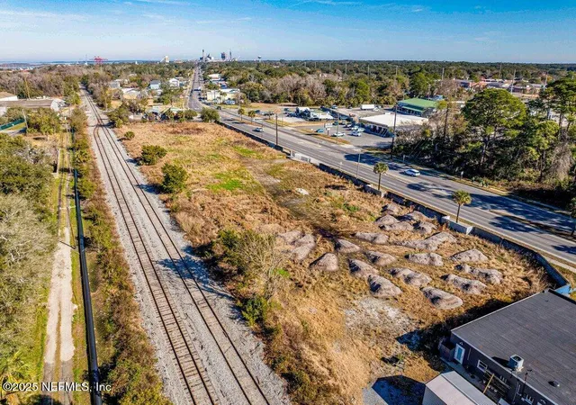 Photo 3 of Land for sale at 1315 S 8th St, Fernandina Beach, FL 32034 | MLS# 2123021 | Listing updated on 2026-03-22