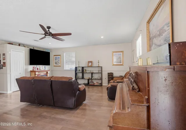 Photo 4 of Single family home for sale at 4111 Cedar Point Rd, Jacksonville, FL 32226 | MLS# 2138343 | Listing updated on 2026-09-03