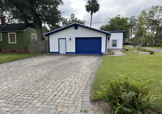 Photo 2 of Single family home for sale at 3596 Cypress St, Jacksonville, FL 32205 | MLS# 2124024 | Listing updated on 2026-09-03