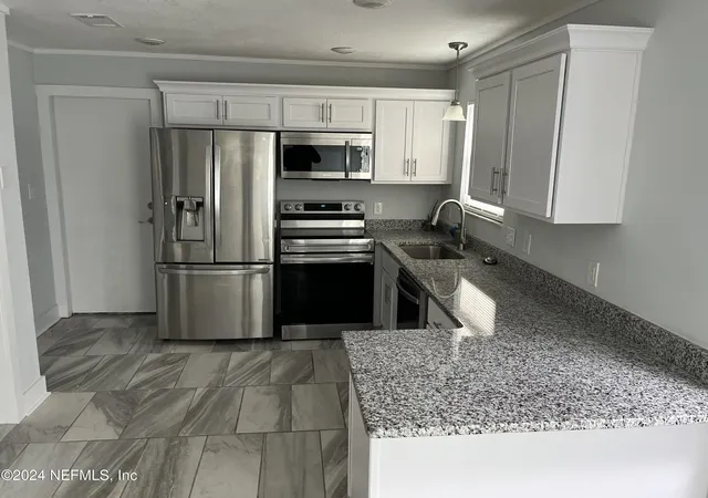 Photo 4 of Single family home for sale at 3596 Cypress St, Jacksonville, FL 32205 | MLS# 2124024 | Listing updated on 2026-09-03