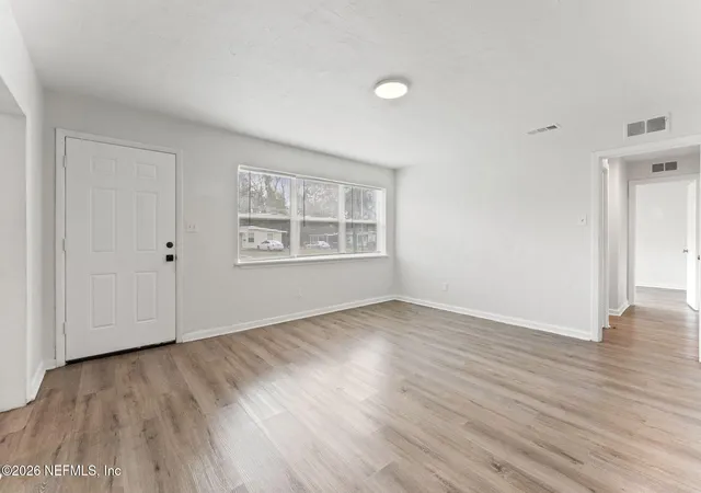 4th image of 10336 Pinehurst Dr, Jacksonville, FL 32218 | MLS# 2124421