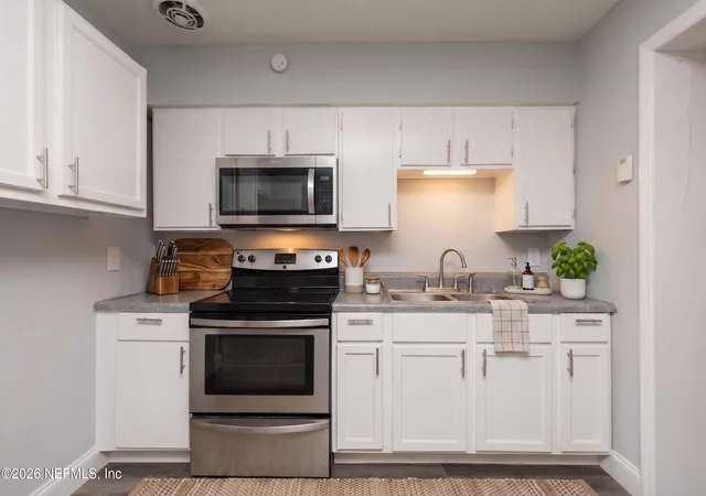Photo 3 of Single family home for sale at 2255 W 13th Street, Jacksonville, FL 32209 | MLS# 2125795 | Listing updated on 2026-08-25