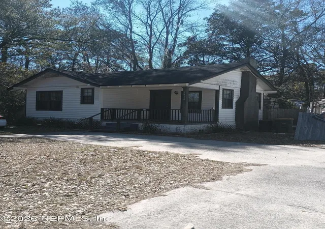 Homes for sale in Jacksonville, FL | 6136 Bagley Rd, Jacksonville, FL 32209 | MLS# 2125710