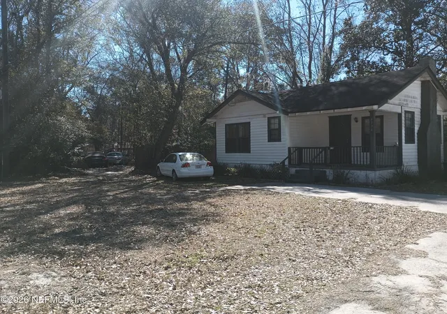 Homes for sale in Jacksonville, FL | 6136 Bagley Rd, Jacksonville, FL 32209 | MLS# 2125710