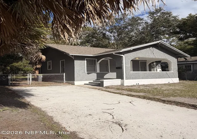2nd image of 659 Basswood St, Jacksonville, FL 32206 | MLS# 2126769