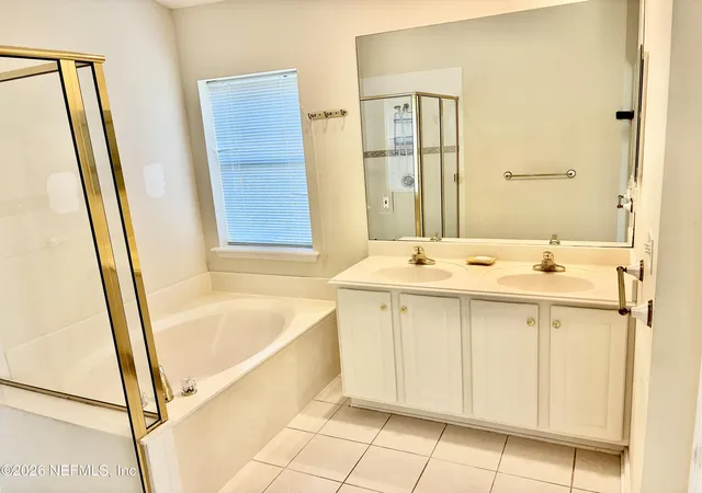 Homes for sale in Jacksonville, FL | 11148 Turnbridge Dr, Jacksonville, FL 32256 | MLS# 2132935