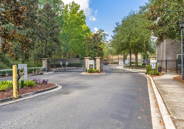 2nd image of 6069 Maggies Cir, Jacksonville, FL 32244