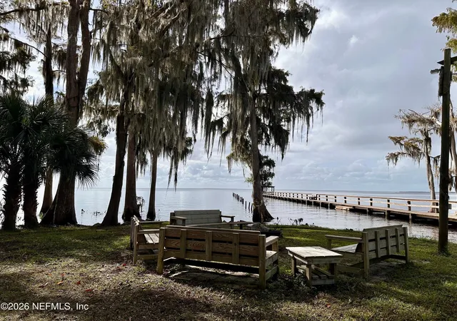 Homes for sale in Georgetown, FL | 304 Lakeshore Dr, Georgetown, FL 32139 | MLS# 2128358