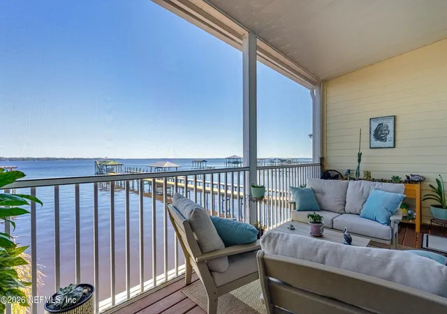 Photo 4 of Sale Pending at 315 Scenic Point Ln, Fleming Island, FL 32003 | MLS# 2128978 | Listing updated on 2026-09-08