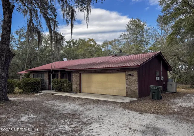 2nd image of 114 Mandarin Lake Rd, Melrose, FL 32666 | MLS# 2130701