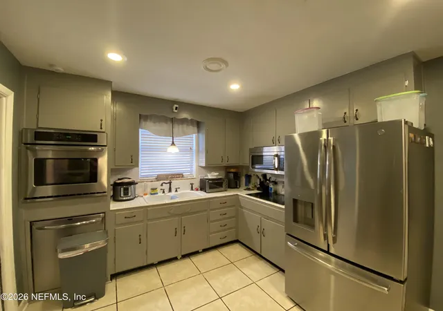 3rd image of 6400 Diane Rd, Jacksonville, FL 32277 | MLS# 2130132