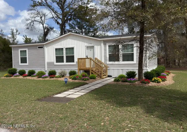 Photo 3 of Manufactured home for sale at 112 Highland Dr, Hawthorne, FL 32640 | MLS# 2130736 | Listing updated on 2026-07-13