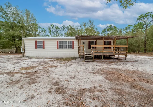 Photo 3 of Manufactured home for sale at 5535 Gila St, Keystone Heights, FL 32656 | MLS# 2131229 | Listing updated on 2026-10-01