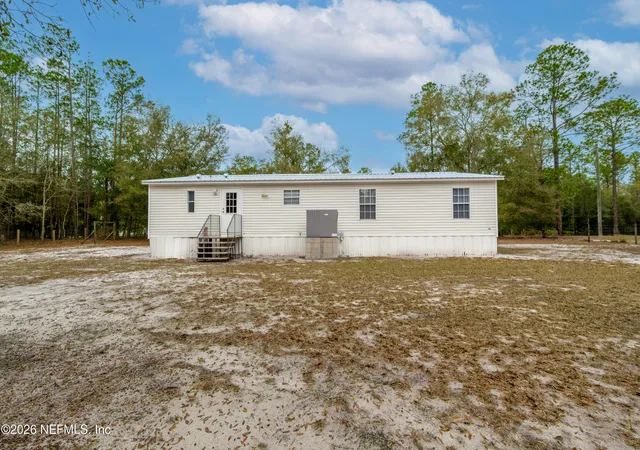 Photo 4 of Manufactured home for sale at 5535 Gila St, Keystone Heights, FL 32656 | MLS# 2131229 | Listing updated on 2026-10-01