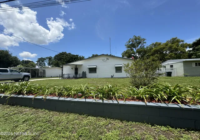 Homes for sale in Jacksonville, FL | 3842 Ruby Dr W, Jacksonville, FL 32246 | MLS# 2131198