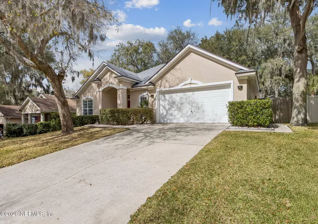 Photo 2 of Sale Pending at 1521 Amelia Cir, Fernandina Beach, FL 32034 | MLS# 2131287 | Listing updated on 2026-04-11