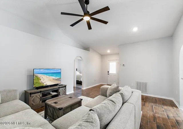 4th image of 3516 Wentworth Cir W, Jacksonville, FL 32277 | MLS# 2131469