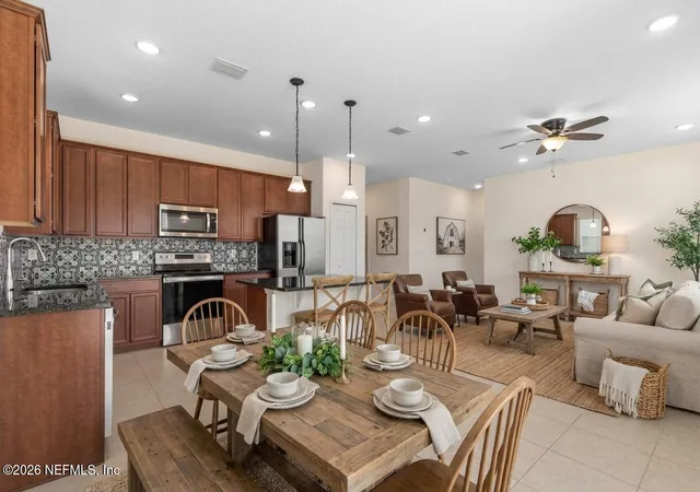 4th image of 3 Oakleaf Wy, Palm Coast, FL 32137 | MLS# 2132026
