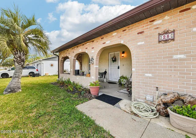 Photo 3 of Single family home for sale at 28 Aaron Cir, Ormond Beach, FL 32174 | MLS# 2132651 | Listing updated on 2026-09-14