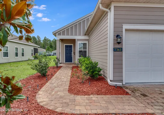 Photo 3 of Sale Pending at 7361 Hilladale Crk Ln, Jacksonville, FL 32222 | MLS# 2133283 | Listing updated on 2026-09-01
