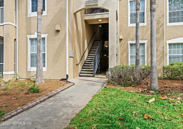 Homes for sale in Jacksonville, FL | 7801 Point Meadows Dr #6104, Jacksonville, FL 32256 | MLS# 2133815