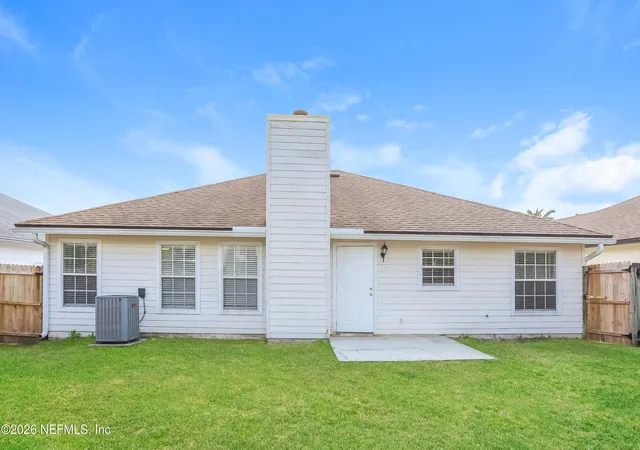 Photo 15 of Sale Pending at 12635 Ashglen Dr N, Jacksonville, FL 32224 | MLS# 2133602 | Listing updated on 2026-09-30
