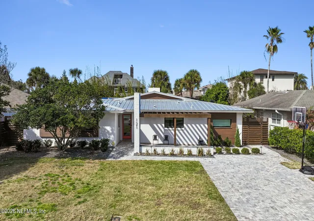 3rd image of 121 32Nd Ave S, Jacksonville Beach, FL 32250 | MLS# 2134044