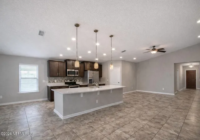 3rd image of 5937 Round Table Rd Rd, Jacksonville, FL 32254 | MLS# 2133978