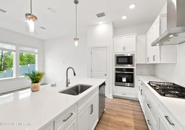Photo 4 of Sale Pending at 10255 Mineral Rd, Jacksonville, FL 32256 | MLS# 2134408 | Listing updated on 2026-09-26