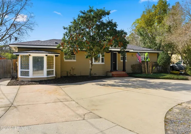 Photo 3 of Single family home for sale at 2438 Buttonwood Dr, Jacksonville, FL 32216 | MLS# 2134630 | Listing updated on 2026-09-01