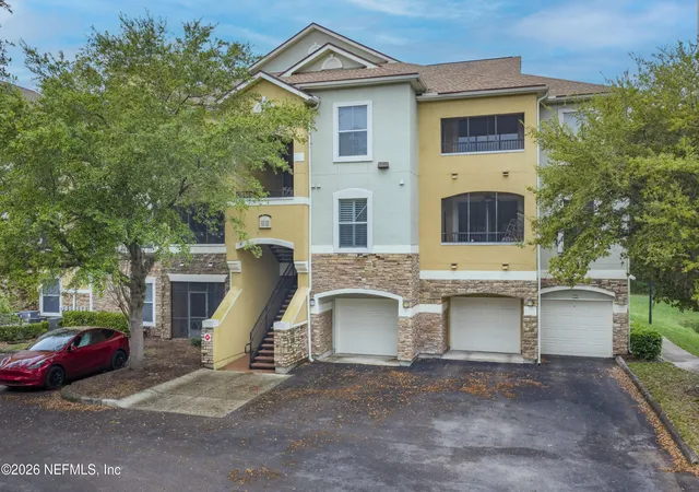 Homes for sale in Jacksonville, FL | 8539 Gate Pkwy W #438, Jacksonville, FL 32216 | MLS# 2135922