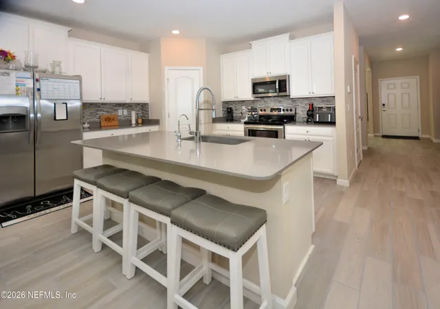 2nd image of 7324 Rock Brook Dr, Jacksonville, FL 32222 | MLS# 2135164