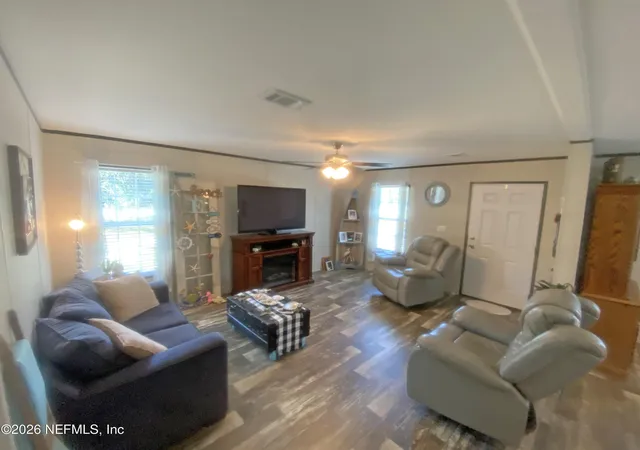 Photo 2 of Manufactured home for sale at 203 Sw 5th Avenue, Palatka, FL 32177 | MLS# 2135085 | Listing updated on 2026-08-03