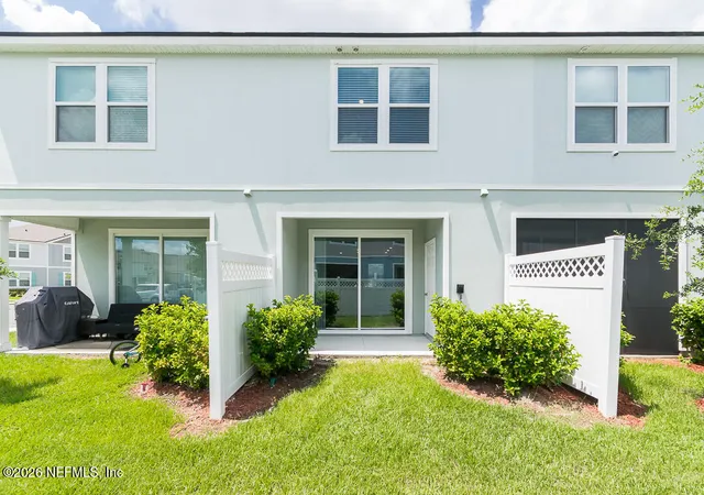 Photo 4 of Townhouse for sale at 612 Yellow Oaks Ln, Orange Park, FL 32065 | MLS# 2135380 | Listing updated on 2026-08-27
