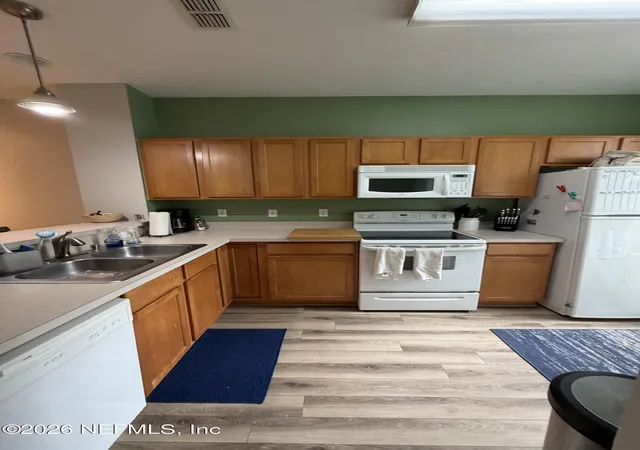Photo 2 of Condo for sale at 867 Nw 21st Avenue, Gainesville, FL 32609 | MLS# 2135460 | Listing updated on 2026-09-13