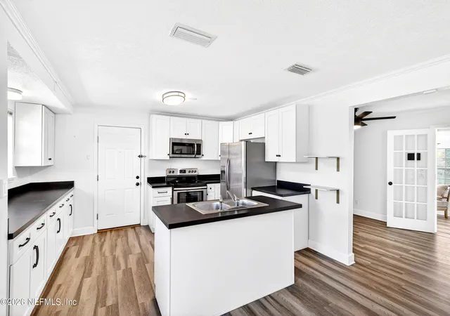 3rd image of 666 Edgewood Ave W, Jacksonville, FL 32208 | MLS# 2135574