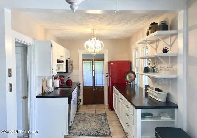 4th image of 314 6Th St N, Jacksonville Beach, FL 32250 | MLS# 2135596
