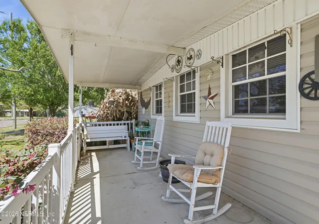 5th image of 43 Forrestal Cir N, Atlantic Beach, FL 32233 | MLS# 2136828