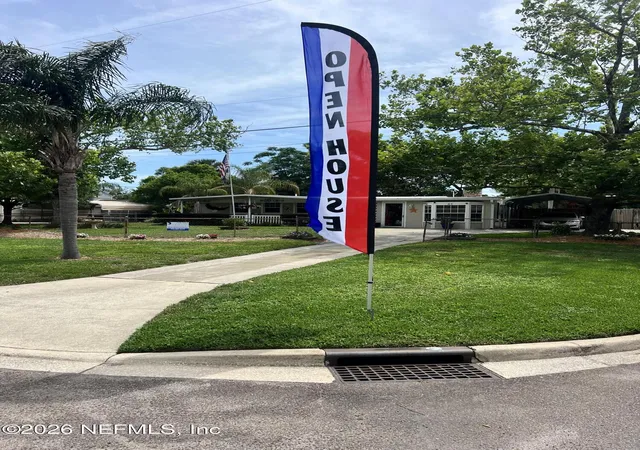 3rd image of 43 Forrestal Cir N, Atlantic Beach, FL 32233 | MLS# 2136828