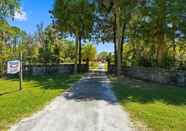Photo 4 of Single family home for sale at 6189 Kingsley Lake Dr, Starke, FL 32091 | MLS# 2136009 | Listing updated on 2026-04-27