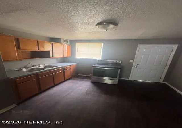 1st image of 1658 W 10 St, Jacksonville, FL 32209 | MLS# 2137882