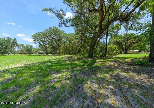 3rd image of 0 Walker Dr Dr, Interlachen, FL 32148 | MLS# 2135999
