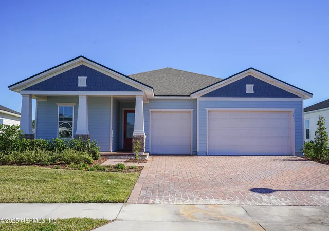 Photo 1 of Sale Pending at 8 Tree House Pl, Palm Coast, FL 32137 | MLS# 2135987 | Listing updated on 2026-08-16