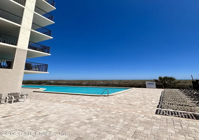 2nd image of 1301 1St St S, Jacksonville Beach, FL 32250