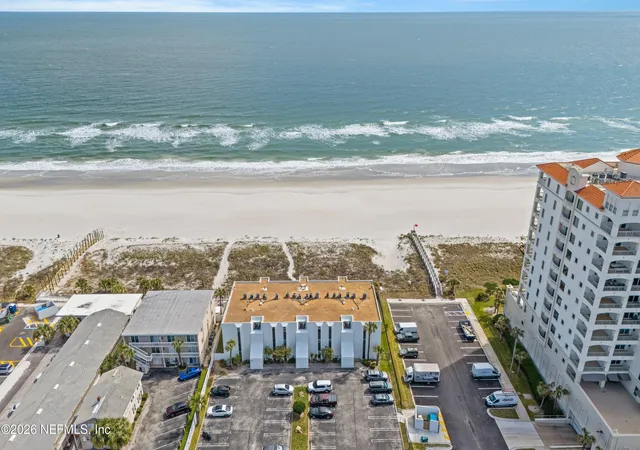 3rd image of 829 1St St, Jacksonville Beach, FL 32250
