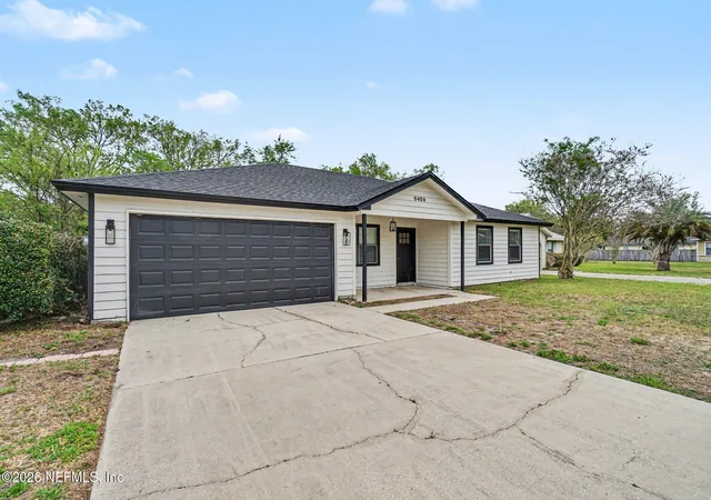 3rd image of 8459 Pikes Peak Dr N, Jacksonville, FL 32244 | MLS# 2136890