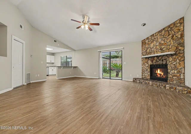 4th image of 8459 Pikes Peak Dr N, Jacksonville, FL 32244 | MLS# 2136890